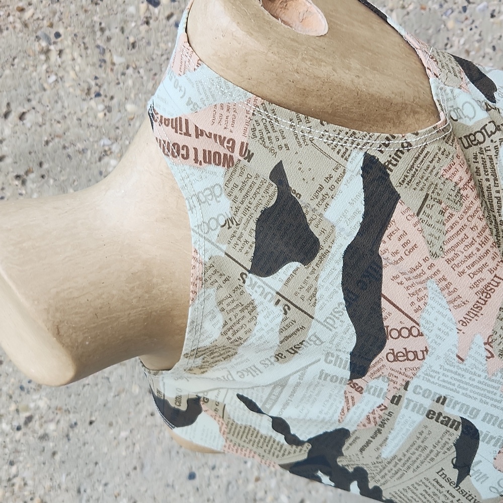 90s Camouflage Print Sleeveless Top - Picture 5 of 13